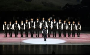 Cumhurbaşkanı Erdoğan ve eşinin horonunu ilgiyle izlediği Talha: Çok mutluyum