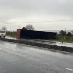 Denizli’de kaygan yol, tır kazasına neden oldu