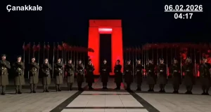 Deprem Şehitleri İçin Saygı Duruşu