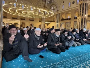 Depremlerde Hayatını Kaybedenler İçin Dua