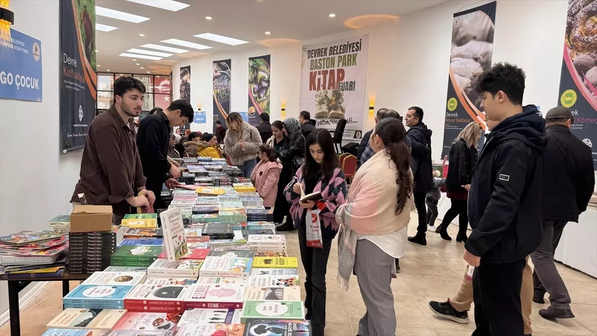 Devrek Bastonpark Kitap Fuarı Açıldı