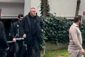 Ekrem İmamoğlu’nun koruması Bektaş Kamburoğlu gözaltına alındı