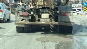 Elazığ’da yola beton döken mikser sürücüsüne 839 bin lira ceza