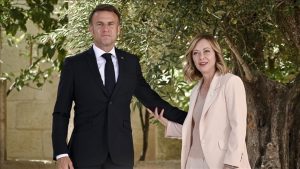 Emmanuel Macron ve Giorgia Meloni yine karşı karşıya geldi