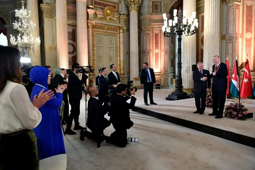 Erdoğan’a Ürdün Kralı’ndan Onur Nişanı