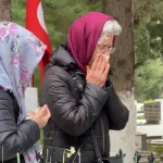Evlilik yıl dönümünde şehit olan Binbaşı Yetişen, mezarı başında anıldı