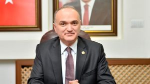 Faruk Özlü’den reklam veren valilere eleştiri