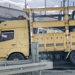 Fatih’te TIR Kruvazör Yolu Kapatıp Kaldırıldı