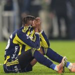 Fenerbahçeli futbolcuların kaçan galibiyete üzüntüsü