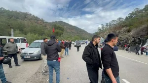 Fethiye’de Trafik Kazası: 3 Yaşındaki Çocuk Hayatını Kaybetti