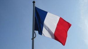 Fransa’da kışlada başından vurulan asker öldü