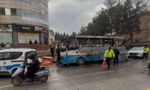 Gaziantep’te yolcu midibüsünde çıkan yangın söndürüldü