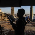 Gazze’de çocuklar, cami enkazında Kur’an öğreniyor