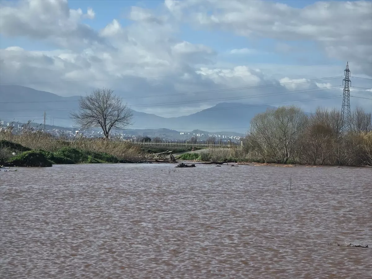 Gediz Nehri Taşkını: Turgutlu’daki Köprüler Kapatıldı