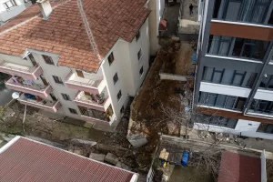 Gölbaşı’nda İstinad Duvarı Çöktü