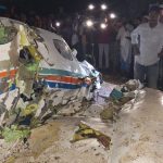 Hindistan’da içinde 7 kişi bulunan ambulans uçak düştü