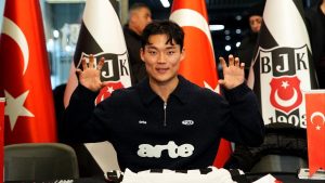 Hyeon-gyu Oh, imza gününde taraftarlarla buluştu