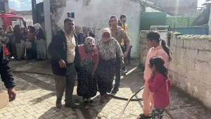 İncirliova’da Yangın: 81 Yaşındaki Kadın Kurtarıldı