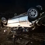 İnegöl’de Otomobil Şarampole Devrildi