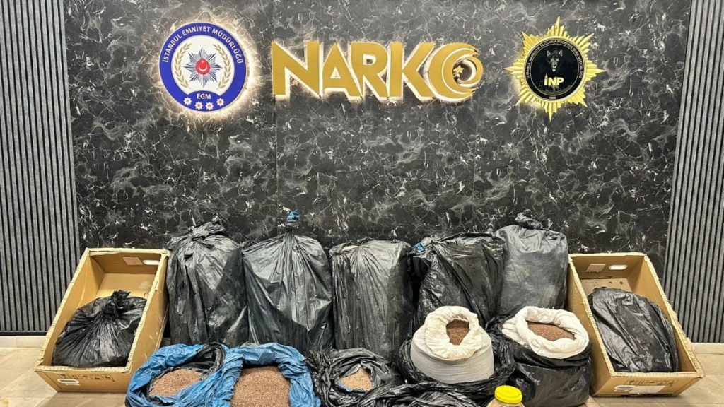 İstanbul’da kahveye emdirilmiş 374 kilo uyuşturucu madde ele geçirildi