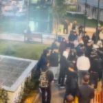 İstanbul’da kavgayı ayırırken bıçaklanan gencin ailesini tehdit eden 3 kişi tutuklandı