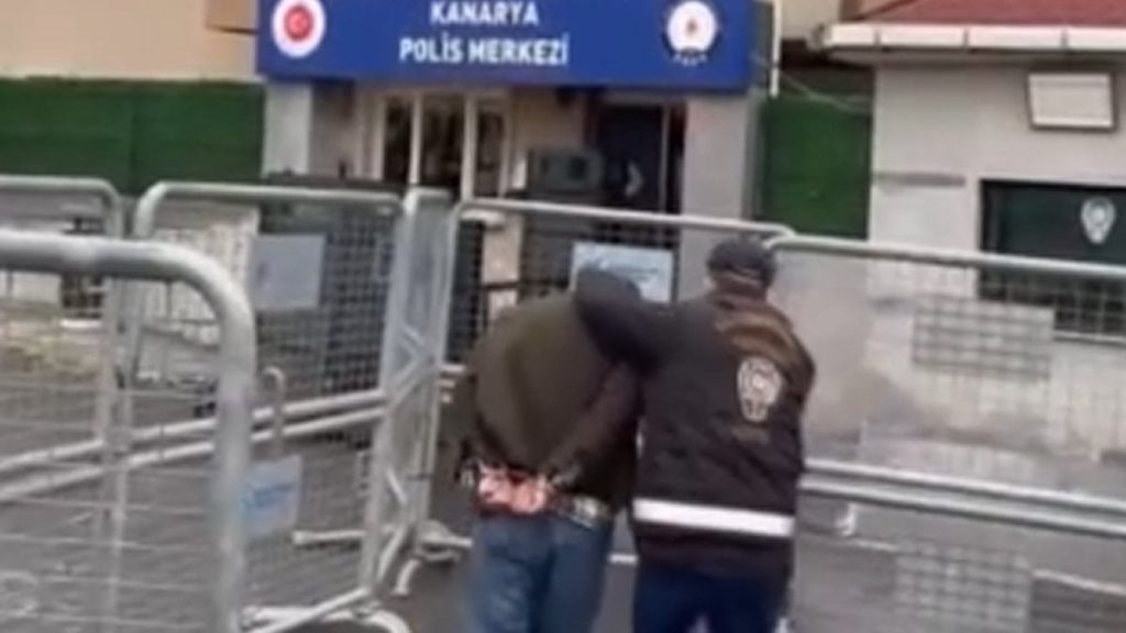 İstanbul’da sürücüyü bıçakla tehdit eden minibüs şoförü tutuklandı