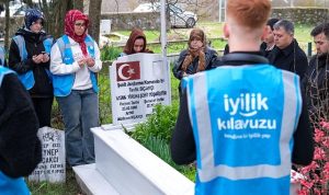 İyilik Kılavuzu’nda onlar “Baş Tacı” oldu