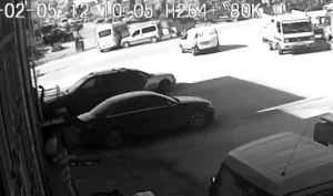 Karaman’da Minibüs İle Ticari Araç Çarpıştı