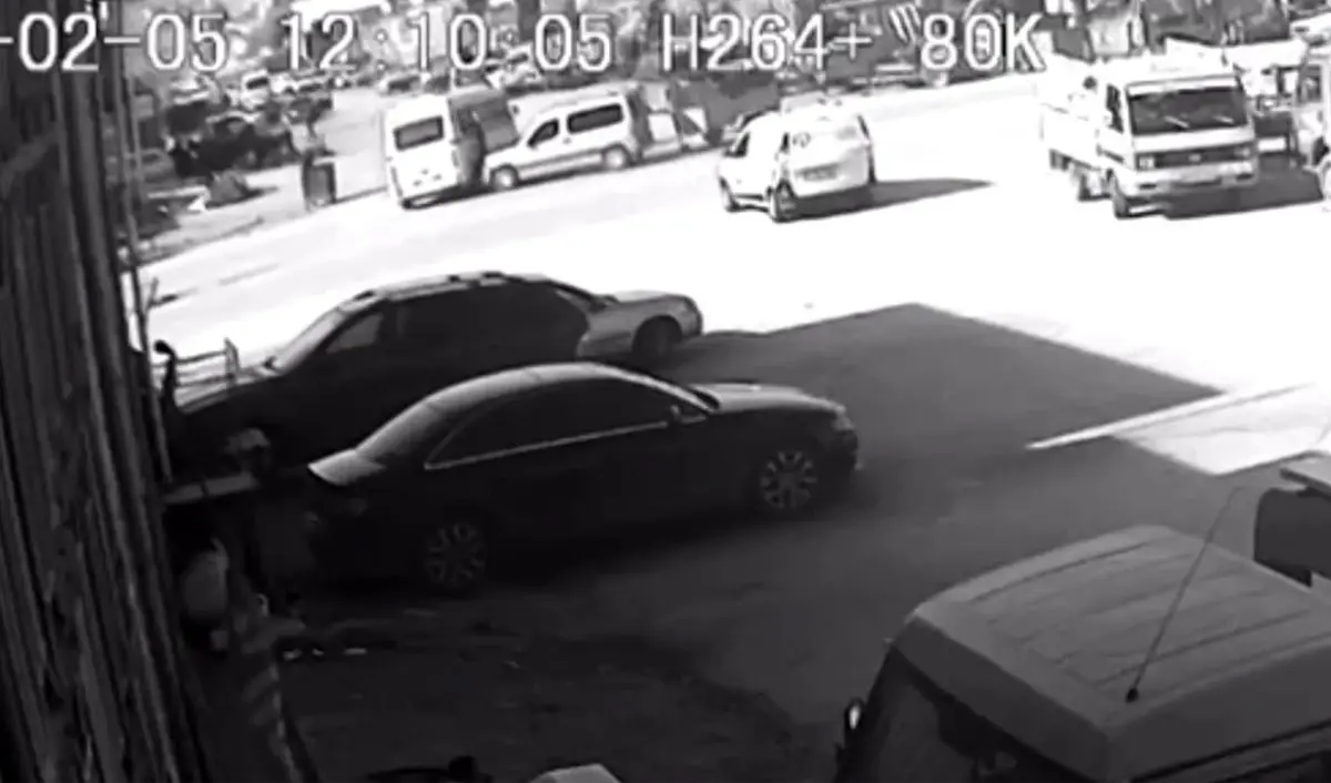 Karaman’da Minibüs İle Ticari Araç Çarpıştı