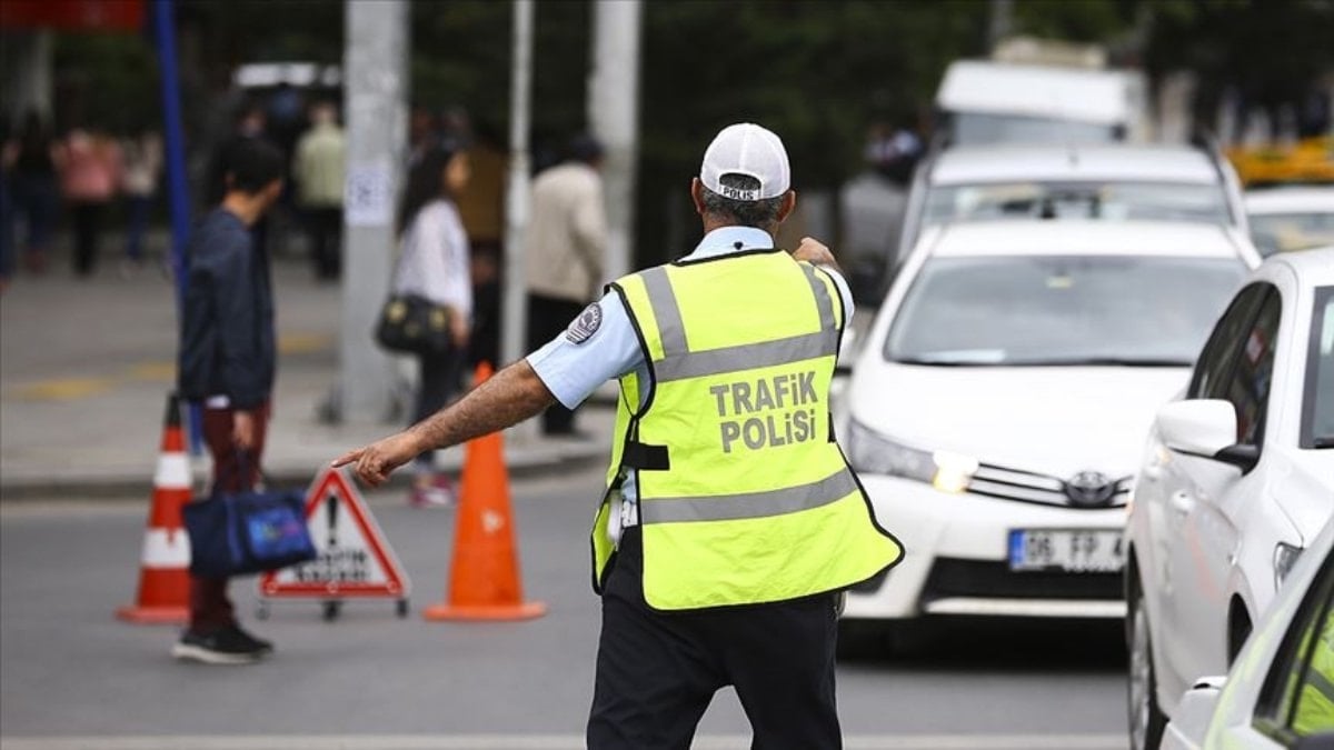Karayolları Trafik Kanunu’ndaki yeni düzenleme Resmi Gazete’de! Suçlar ve cezalar