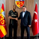 Kayserispor, Joshua Brenet ile Anlaşma Sağladı