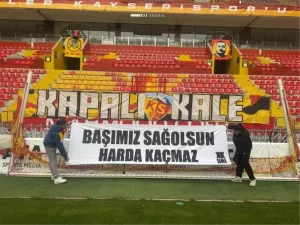 Kayserispor Taraftarından Anma Pankartı