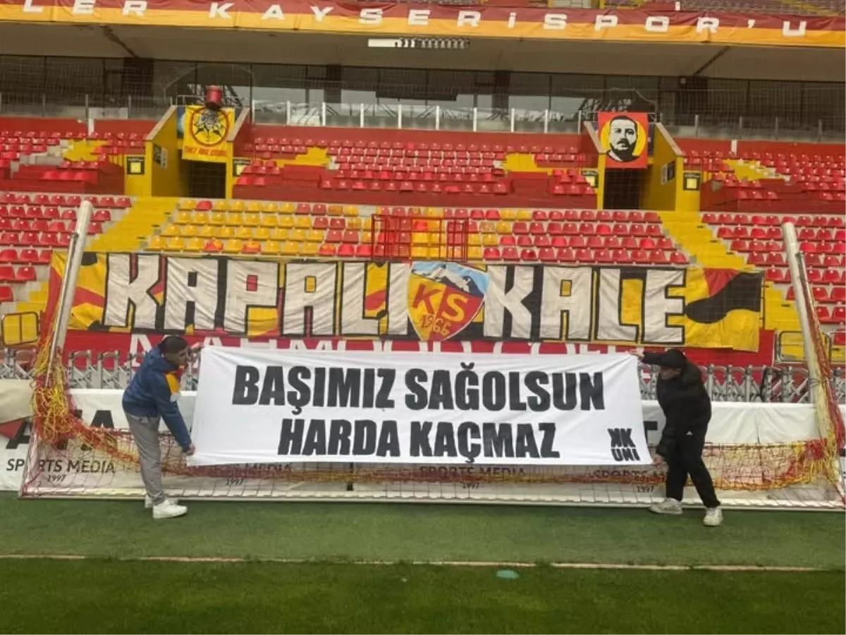 Kayserispor Taraftarından Anma Pankartı