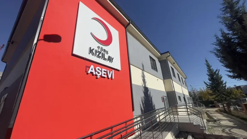 Kızılay Depremzedelere Desteğe Devam Ediyor