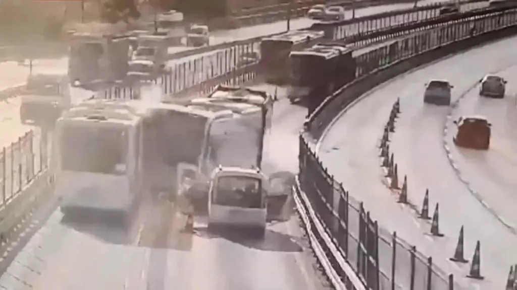 Küçükçekmece’deki Metrobüs Kazası Davasında Şoför Tahliye Edildi