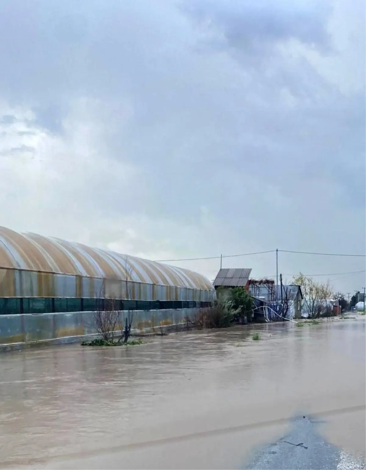 Kumluca’da Sel ve Hortum Hasar Tespit Çalışmaları Başladı