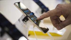 Küresel akıllı telefon pazarının daralması ve fiyatların artması bekleniyor