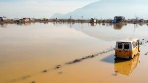 Manisa’da aşırı yağışlara ilişkin 191 ihbar yapılırken 20 bin dekar alan su altında kaldı