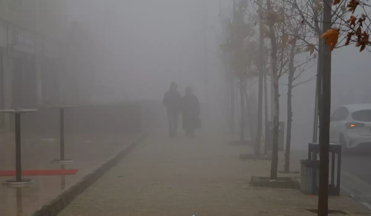 Mardin’de Yoğun Sis Trafiği Olumsuz Etkiledi