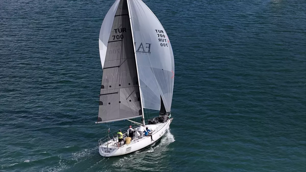 Marmaris’te Yat Yarışları Devam Ediyor