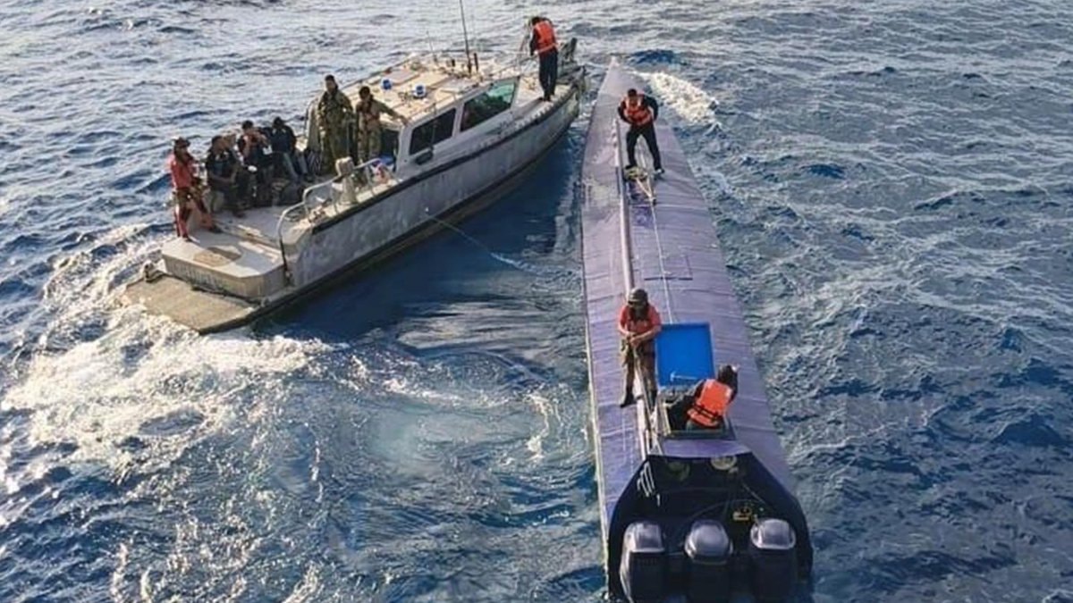 Meksika’dan kartellere darbe: 4 ton kokain taşıyan denizaltı ele geçirildi
