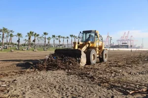Mersin’de Sahil Temizliği