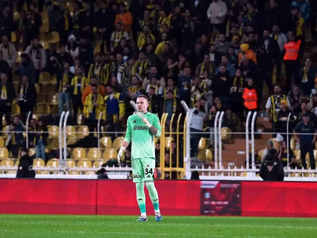 Mert Günok Hafter 3.905 Gün Sonra Fenerbahçe Kalesinde