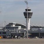 Münih Havalimanı’nda kar krizi: Yüzlerce yolcu uçakta sabahladı