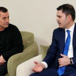 Murat Kurum, Gaziantep’te depremzede ailenin evine konuk oldu