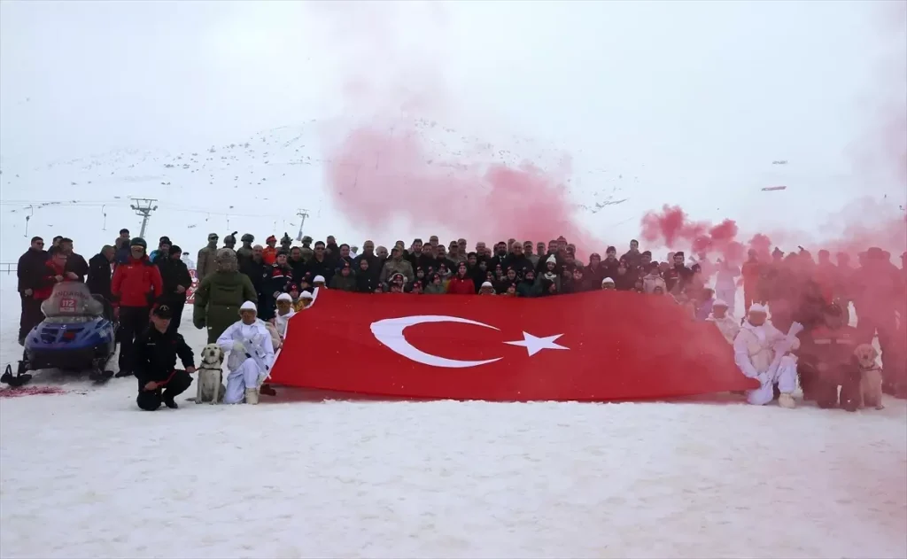 Muş’ta Renkli Kar Festivali