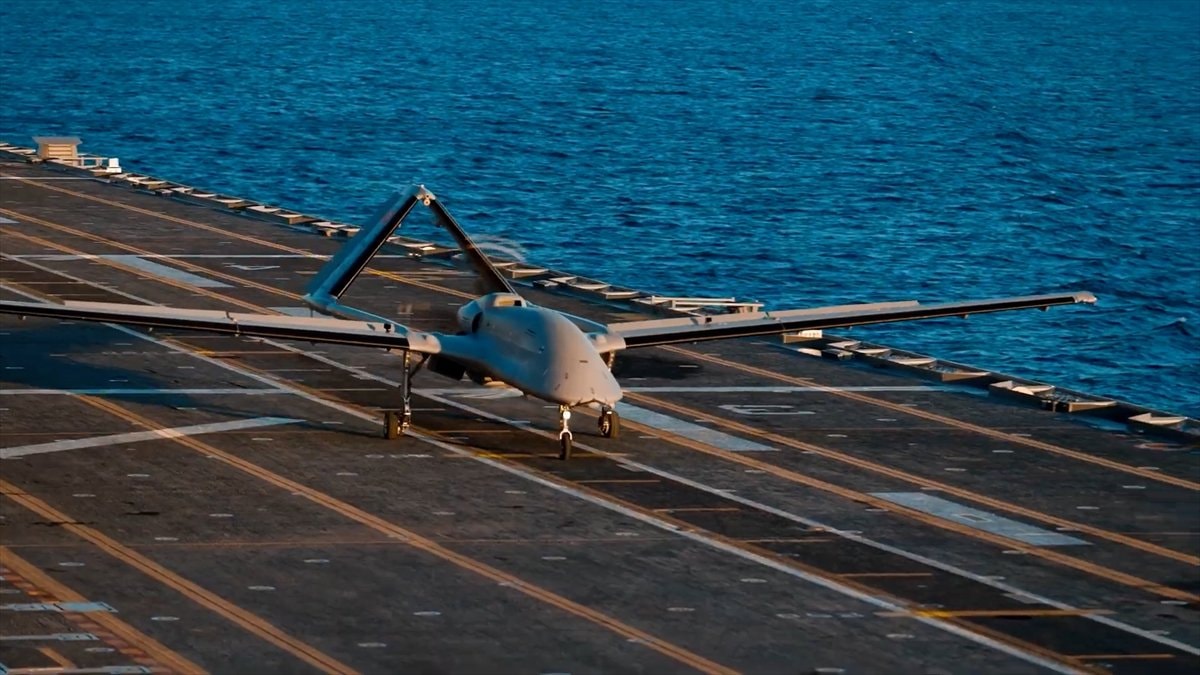 NATO’daki tatbikata damga vuran TCG ANADOLU ve Bayraktar TB3 birbirine entegre edildi