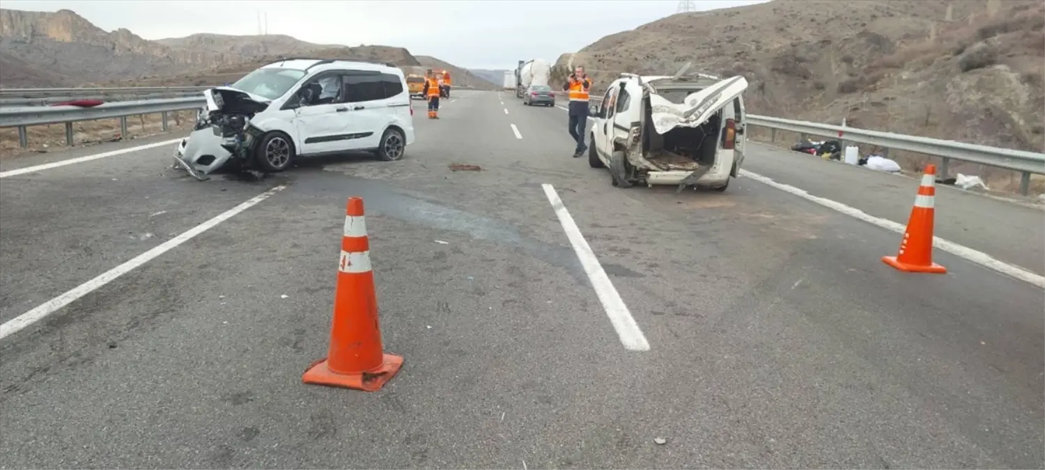 Niğde’de Trafik Kazası: 1 Çocuk Öldü, 7 Yaralı