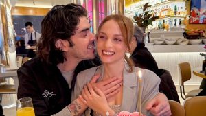 Nilperi Şahinkaya’nın 37. yaş kutlaması! Pastayı sevgilisiyle üfledi