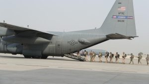 Orta Doğu’ya yığınak yapan ABD ordusu, eş zamanlı olarak Katar’daki üslerini tahliye etti